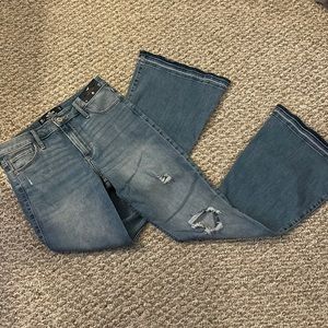 Hollister high rise vintage flare jeans NWT women’s size 29